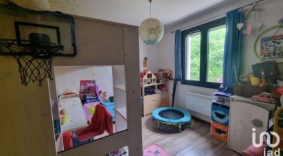 Pavillon 4 pièces de 108 m² à Mauzé-sur-le-Mignon (79210)