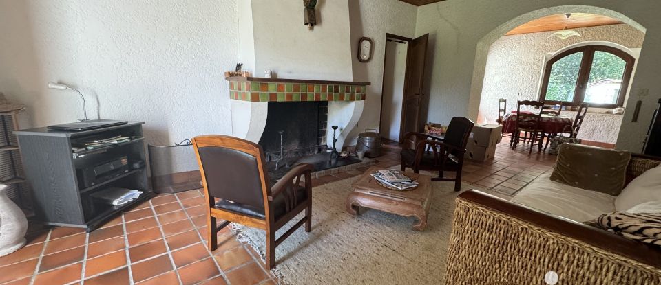 Country house 9 rooms of 236 m² in Queyrac (33340)