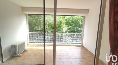 Apartment 6 rooms of 120 m² in Vaux-le-Pénil (77000)