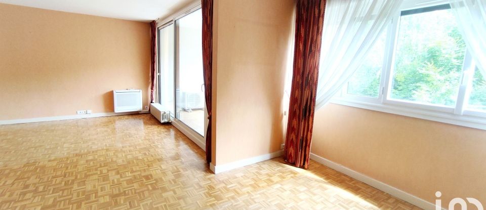 Appartement 6 pièces de 120 m² à Vaux-le-Pénil (77000)