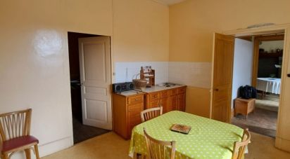 House 7 rooms of 176 m² in Giat (63620)