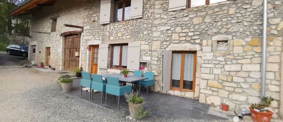 House 5 rooms of 118 m² in Cheignieu-la-Balme (01510)