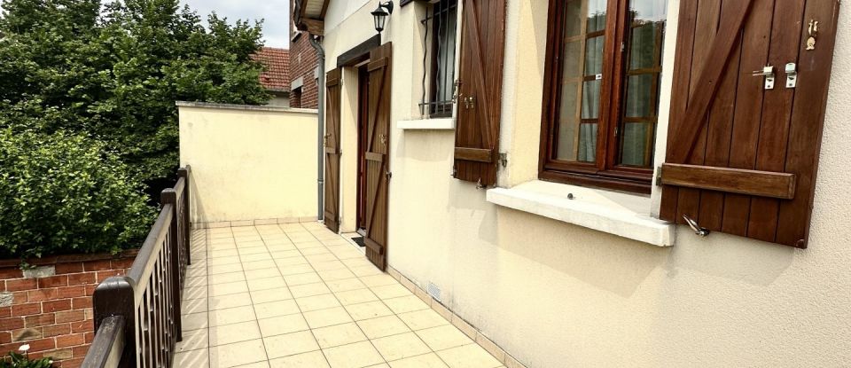 Traditional house 4 rooms of 73 m² in Livry-Gargan (93190)