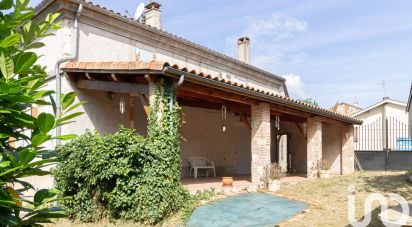 Village house 7 rooms of 196 m² in Malause (82200)