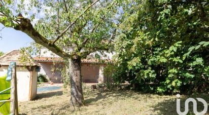 Village house 7 rooms of 196 m² in Malause (82200)