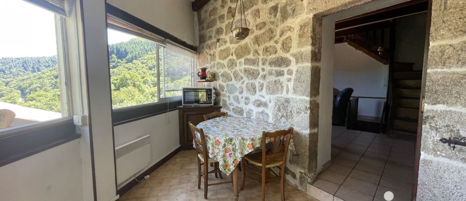 Village house 5 rooms of 54 m² in - (07530)