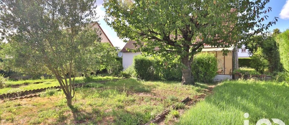 Traditional house 4 rooms of 126 m² in Blois (41000)