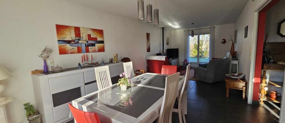 Pavilion 4 rooms of 103 m² in Cussac (87150)