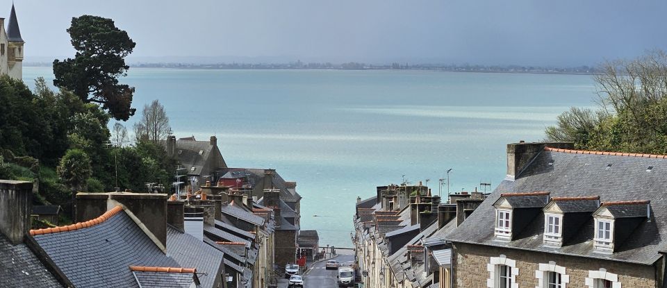 House 6 rooms of 151 m² in Cancale (35260)