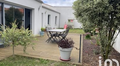 House 6 rooms of 126 m² in Dompierre-sur-Mer (17139)