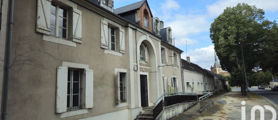 Appartement 5 pièces de 97 m² à Argent-sur-Sauldre (18410)