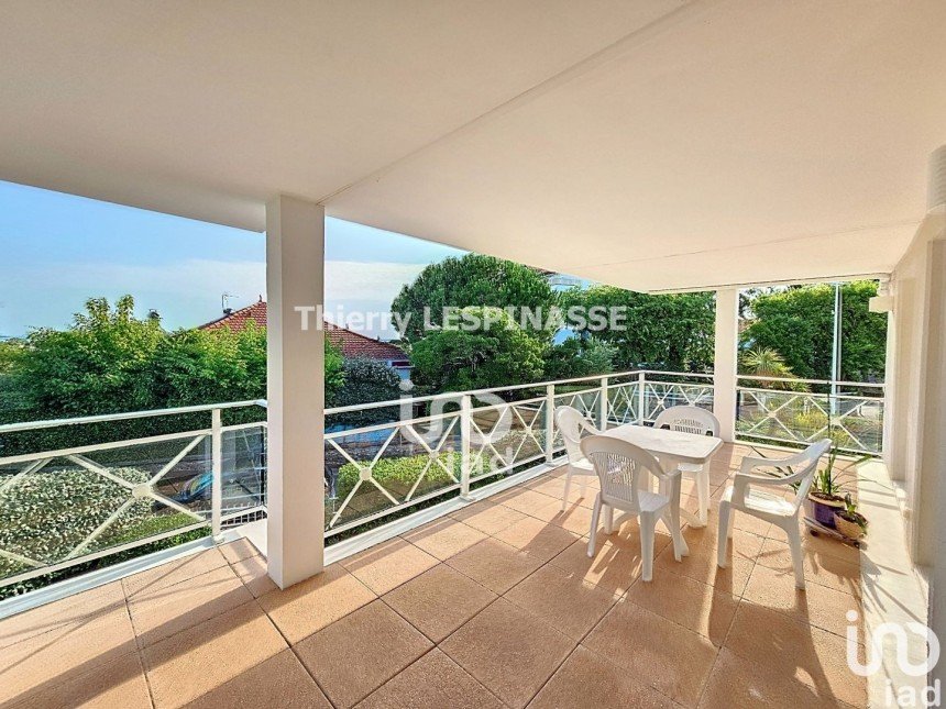 Apartment 3 rooms of 87 m² in Arcachon (33120)