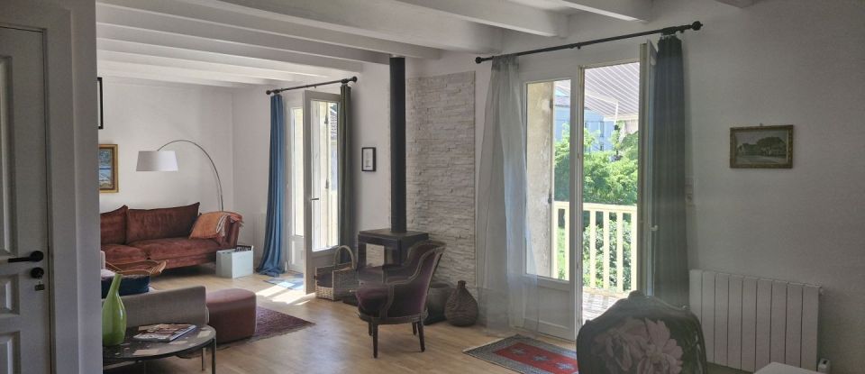 Maison 3 pièces de 89 m² à Gensac (33890)