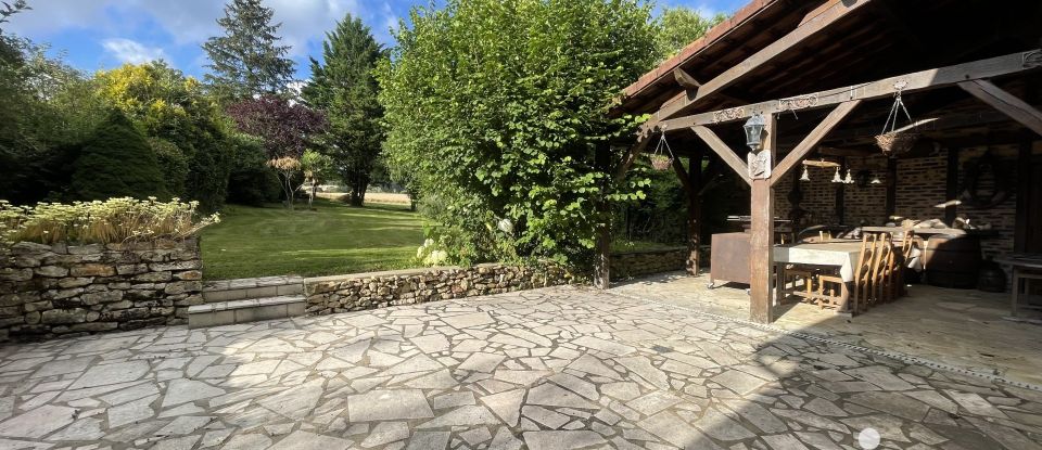 Country house 8 rooms of 220 m² in Châteauneuf-Val-de-Bargis (58350)