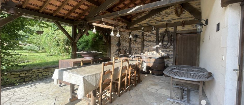 Country house 8 rooms of 220 m² in Châteauneuf-Val-de-Bargis (58350)