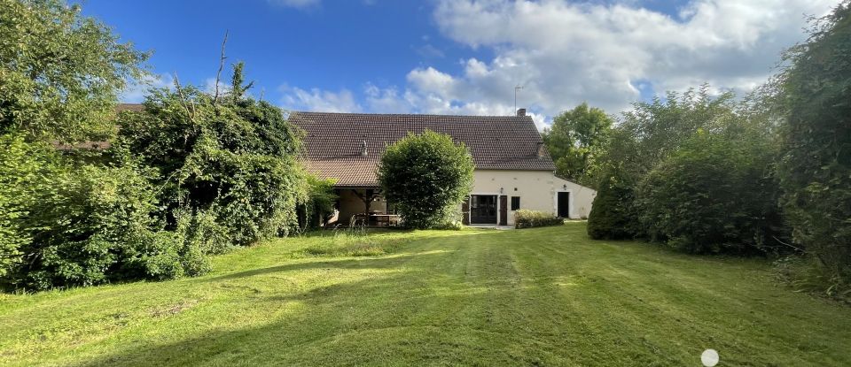 Country house 8 rooms of 220 m² in Châteauneuf-Val-de-Bargis (58350)