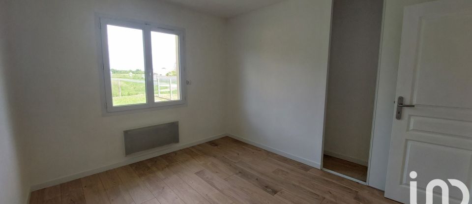 Maison 4 pièces de 108 m² à Saint-Pey-de-Castets (33350)