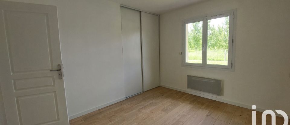 Maison 4 pièces de 108 m² à Saint-Pey-de-Castets (33350)