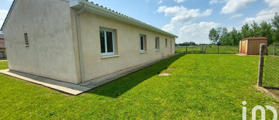 Maison 4 pièces de 108 m² à Saint-Pey-de-Castets (33350)