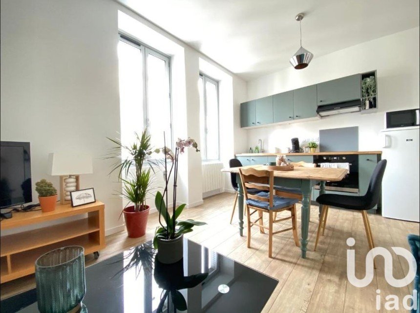 Apartment 3 rooms of 52 m² in Clermont-Ferrand (63000)