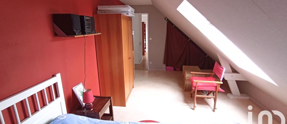 Duplex 5 rooms of 90 m² in Ollainville (91340)