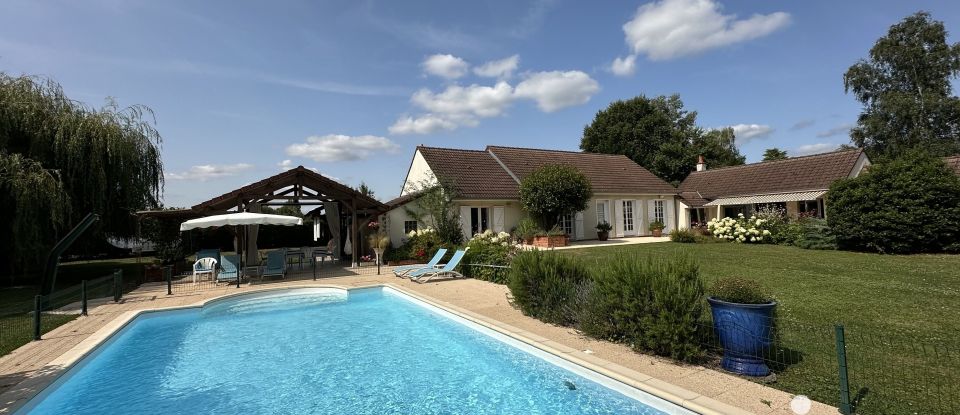 House 6 rooms of 187 m² in Mont-près-Chambord (41250)