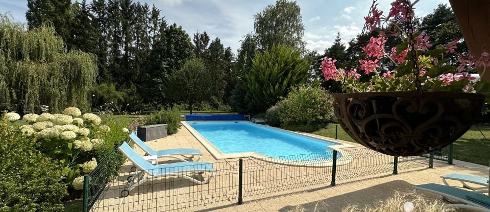 House 6 rooms of 187 m² in Mont-près-Chambord (41250)