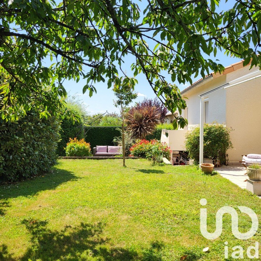 Maison 6 pièces de 126 m² à Niort (79000)