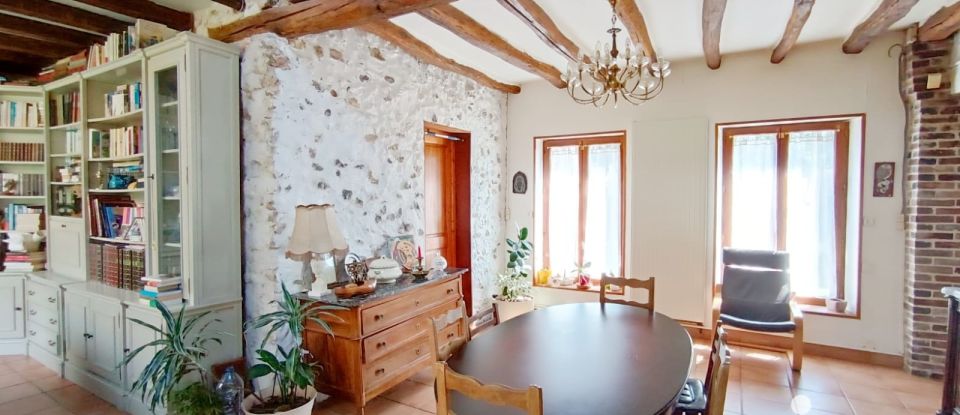 Country house 8 rooms of 179 m² in Les Vallées de la Vanne (89320)