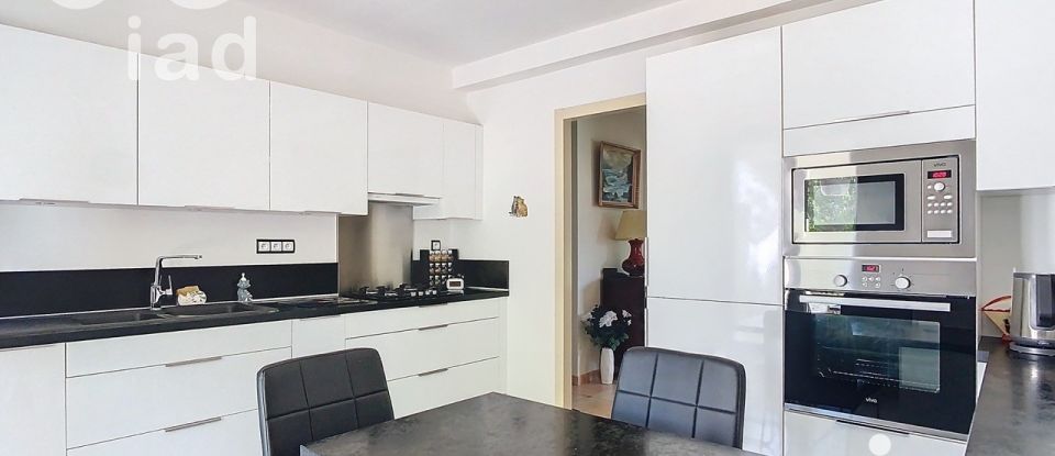 Maison 5 pièces de 130 m² à Villeneuve (04180)