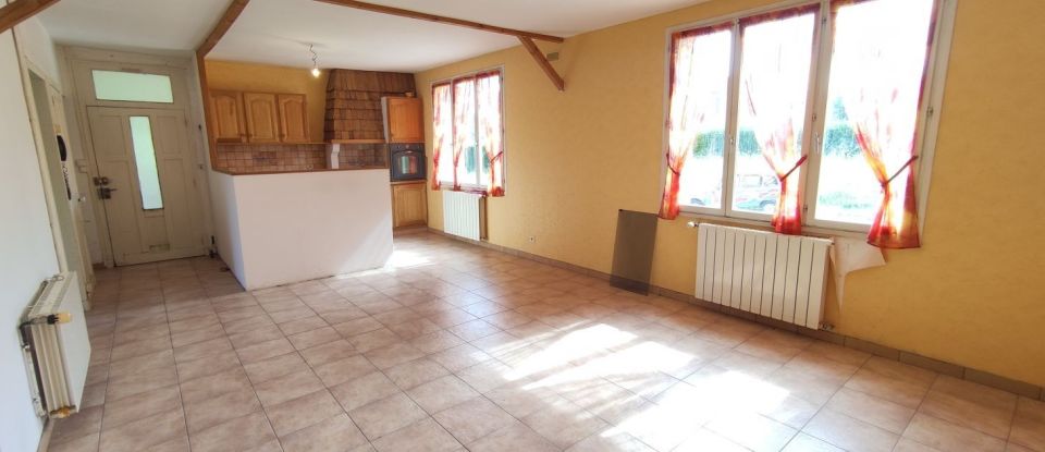 Maison 4 pièces de 81 m² à Queaux (86150)