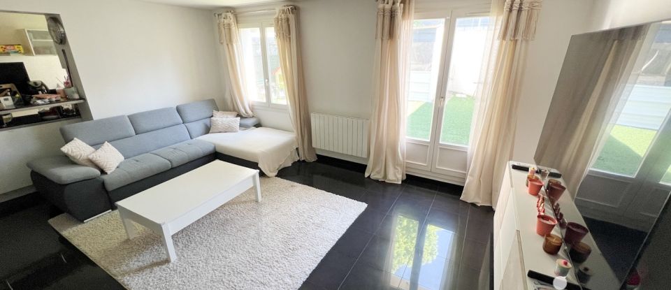 House 6 rooms of 96 m² in Champs-sur-Marne (77420)