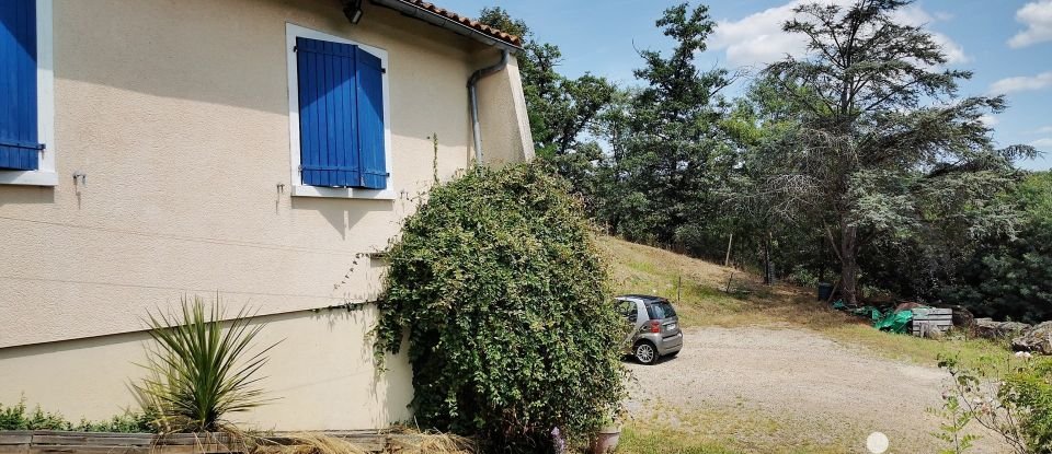 Maison 5 pièces de 110 m² à Confolens (16500)