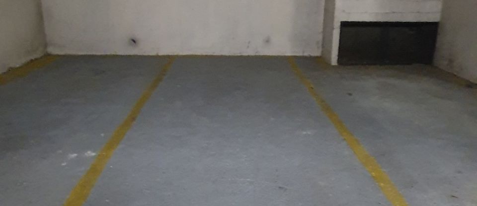 Parking/garage/box de 108 m² à Paris (75014)