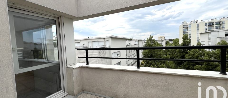 Appartement 4 pièces de 90 m² à Reims (51100)