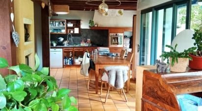 House 4 rooms of 137 m² in Saubrigues (40230)