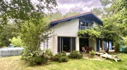 Maison 4 pièces de 137 m² à Saubrigues (40230)