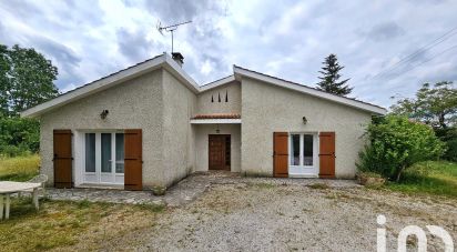 Maison de village 4 pièces de 105 m² à Bouëx (16410)