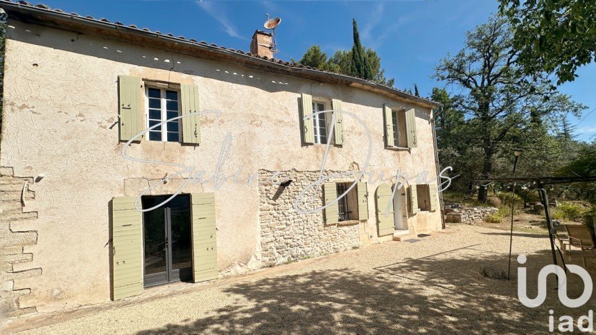 Maison de campagne 8 pièces de 148 m² à Goult (84220)