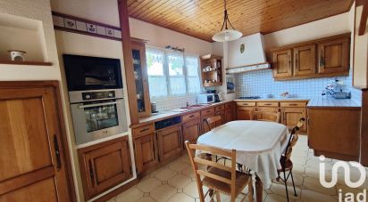 Traditional house 5 rooms of 134 m² in Avrillé (85440)