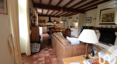 Traditional house 5 rooms of 112 m² in Rives de l'Yon (85310)