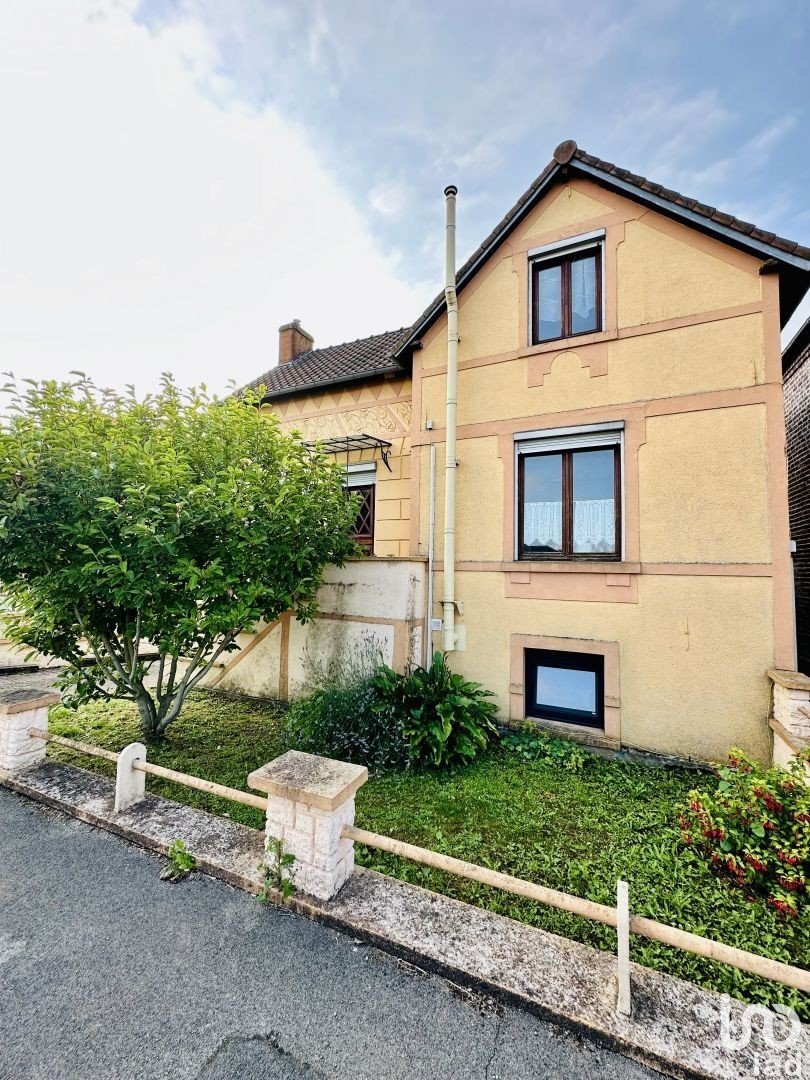 Maison 5 pièces de 130 m² à Fouquereuil (62232)