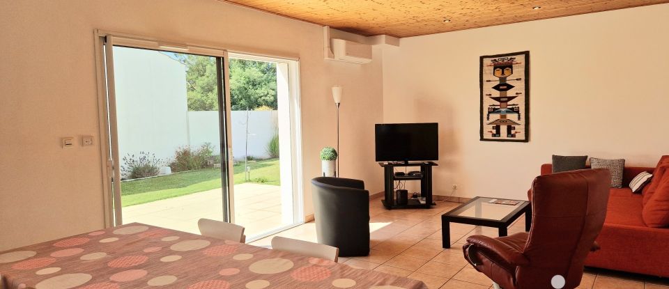 Pavilion 3 rooms of 82 m² in Saint-Hilaire-de-Riez (85270)