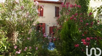 Traditional house 5 rooms of 76 m² in Bordeaux (33800)