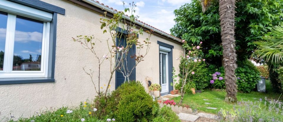 House 5 rooms of 97 m² in Le Pellerin (44640)