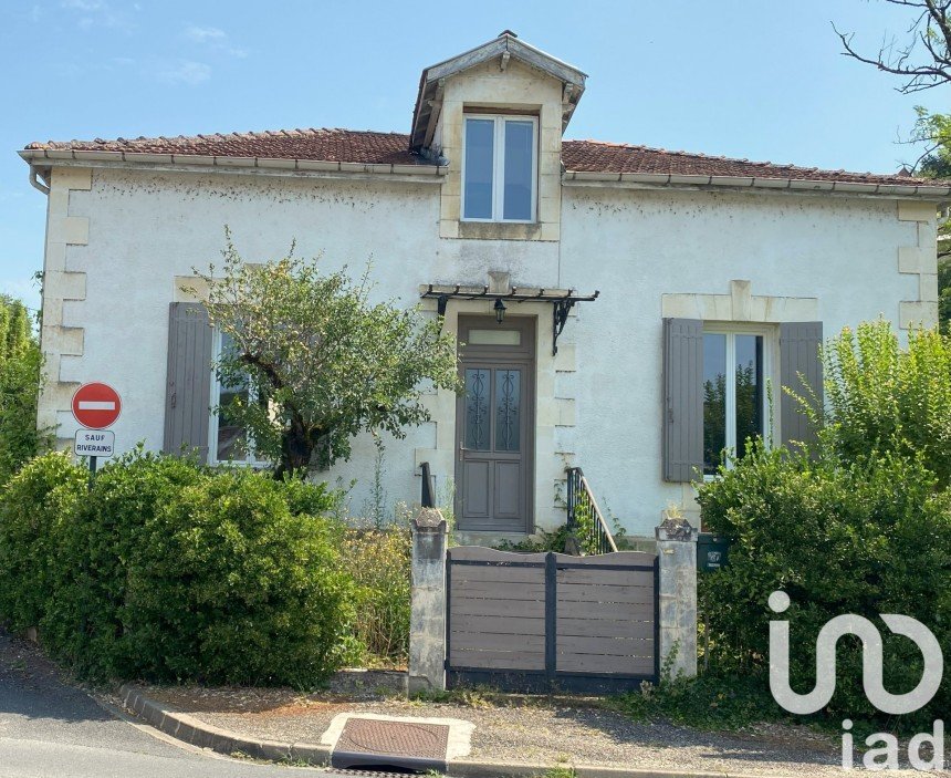 Village house 6 rooms of 136 m² in Couze-et-Saint-Front (24150)