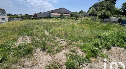 Land of 460 m² in Pompaire (79200)
