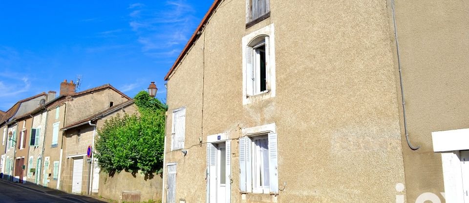 Maison de ville 5 pièces de 90 m² à Montmorillon (86500)