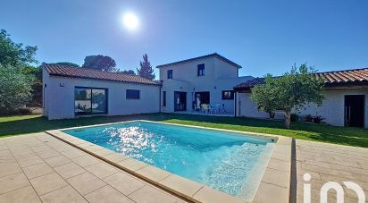 Maison 5 pièces de 155 m² à Saint-Saturnin-lès-Avignon (84450)