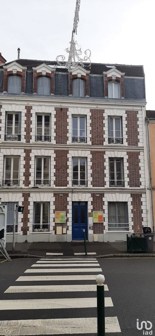 Apartment 3 rooms of 117 m² in Fontainebleau (77300)